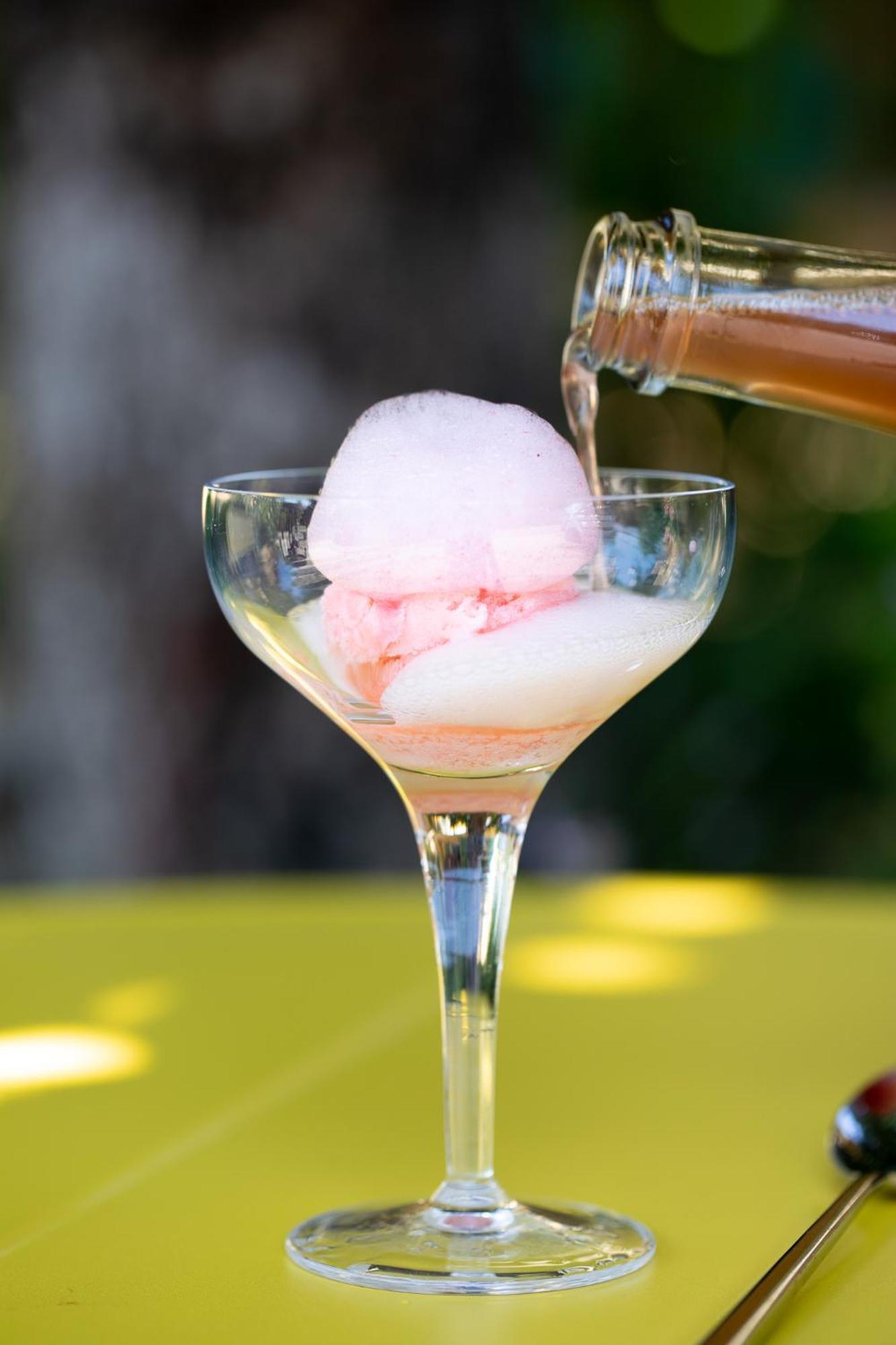 Kabaj Wine & Dine Hotel Dobrovo Ngoại thất bức ảnh